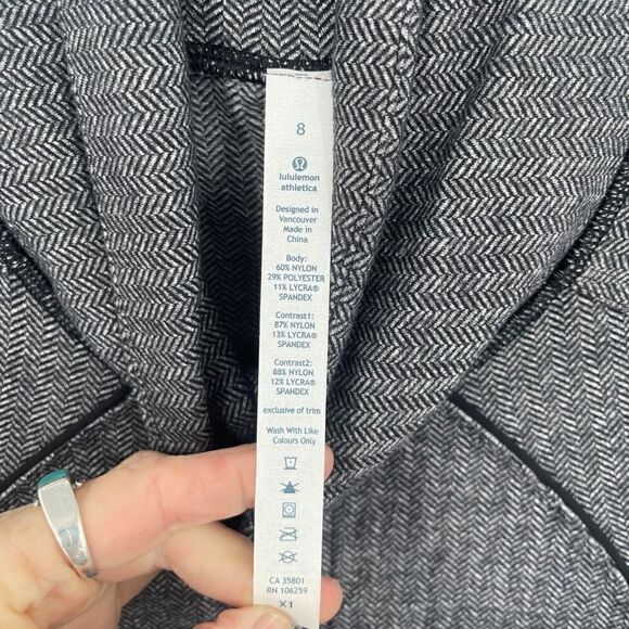 Lululemon Gray Black Herring Bone Mock Neck Zip-Up Track Jacket Size 8 - Picture 4 of 6